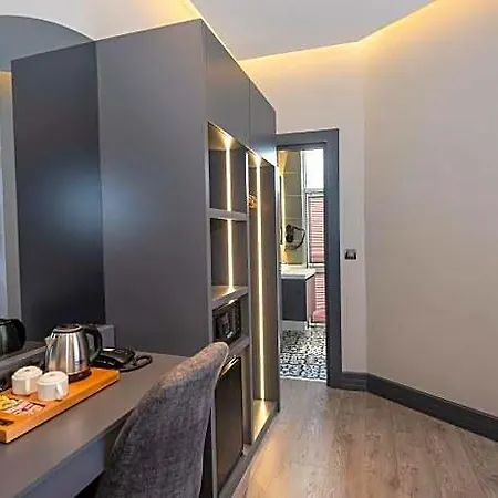 World Class - International Airport 4*