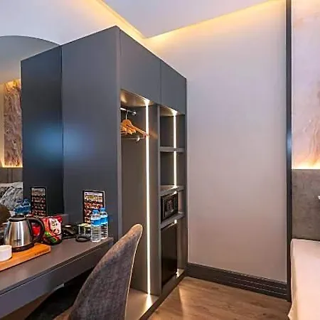 World Class - International Airport 4*