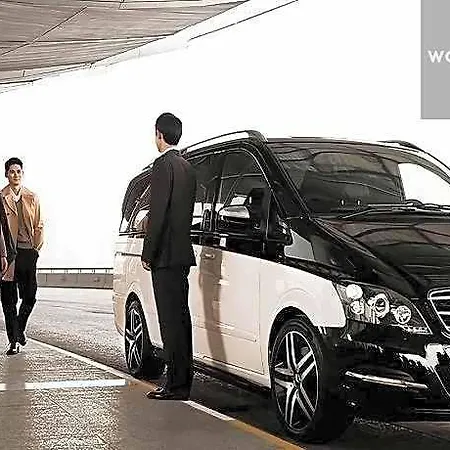 World Class - International Airport מלון 4*